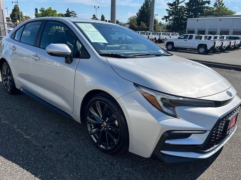 Certified 2024 Toyota Corolla XSE FWD image 3