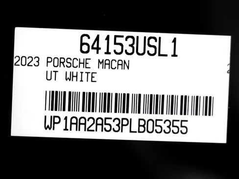 Used 2023 Porsche Macan image 32