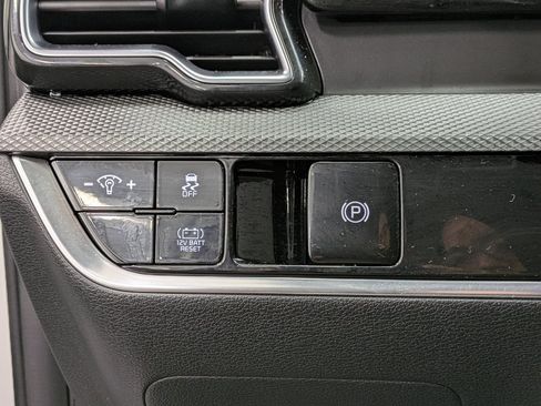 Certified 2024 Kia Sportage LX image 21