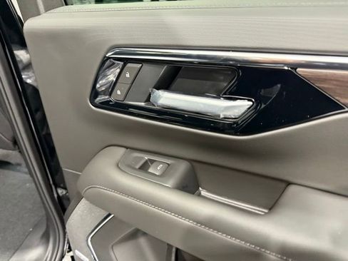 New 2026 Chevrolet Suburban LT w/ Comfort Package image 29