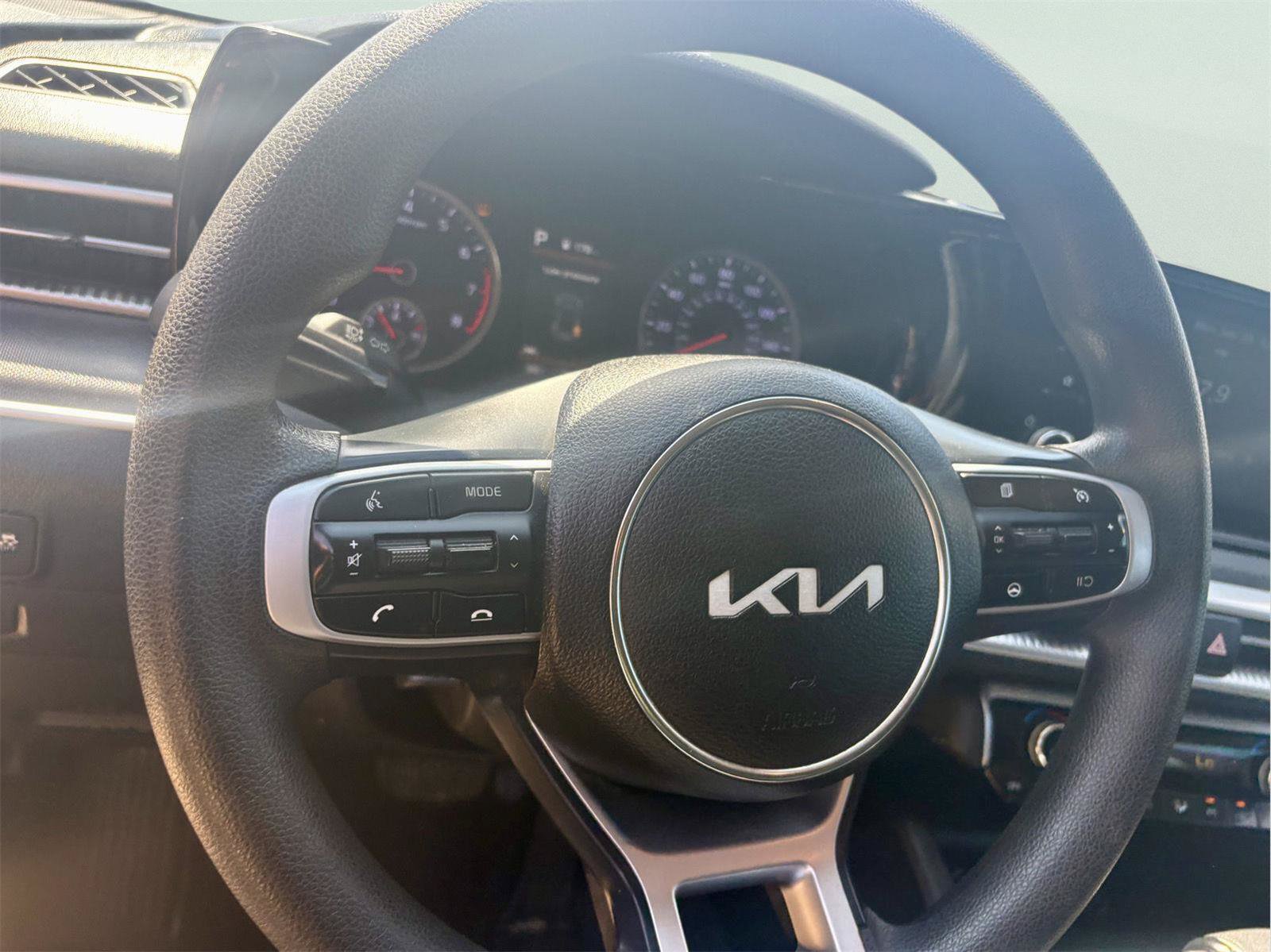 Used 2023 Kia K5 LXS FWD image 19