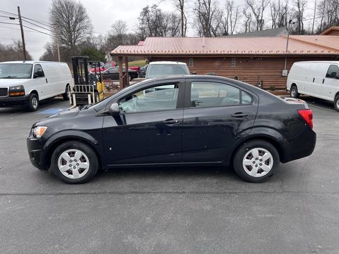Used 2015 Chevrolet Sonic LS image 8