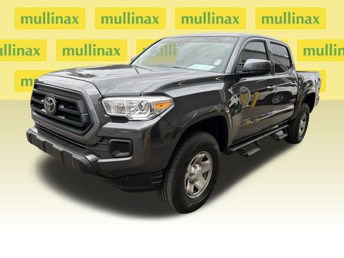 Used 2023 Toyota Tacoma SR image 5