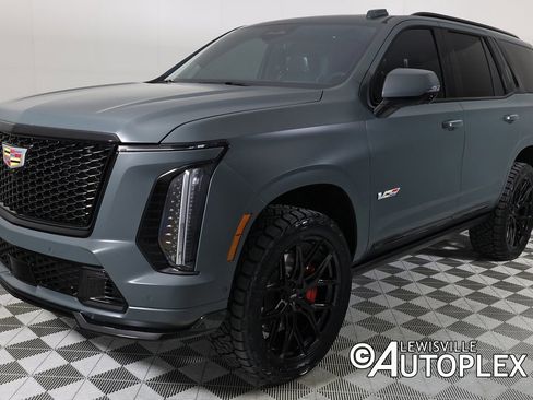 Used 2026 Cadillac Escalade V w/ LPO, Floor Liner Package image 9