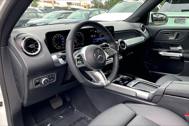 Used 2026 Mercedes-Benz GLB 250 4MATIC image 14