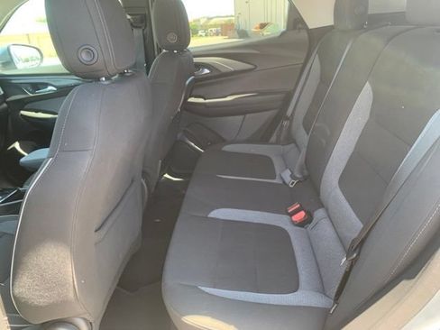 Used 2025 Chevrolet TrailBlazer LT AWD/4WD image 23