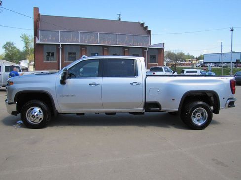 Used 2022 Chevrolet Silverado 3500 LTZ w/ LTZ Plus Package AWD/4WD image 2