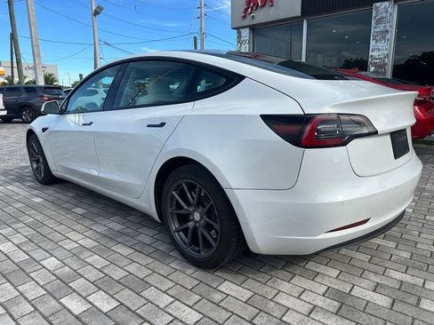 Used 2022 Tesla Model 3 RWD image 5