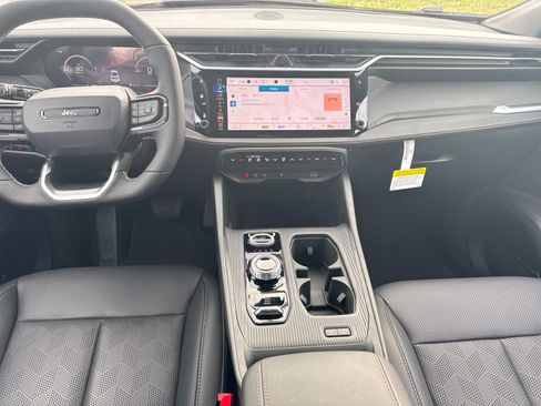 New 2026 Jeep Cherokee Overland image 21