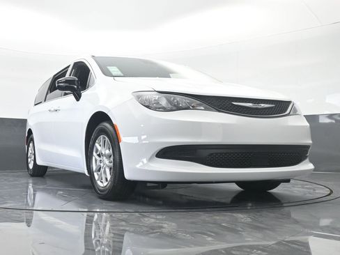 New 2026 Chrysler Voyager LX image 57