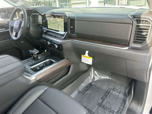 New 2026 GMC Sierra 1500 SLT w/ SLT Premium Package image 30