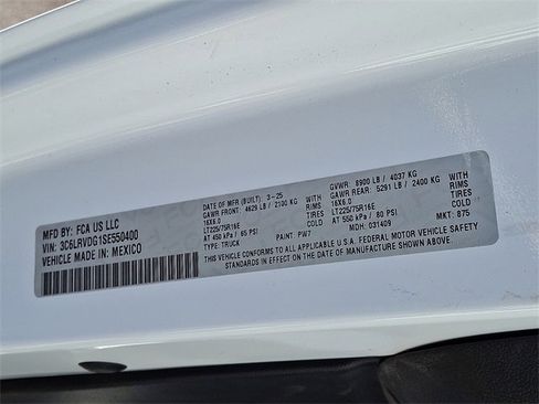 Used 2025 RAM ProMaster 2500 w/ Convenience Group image 26