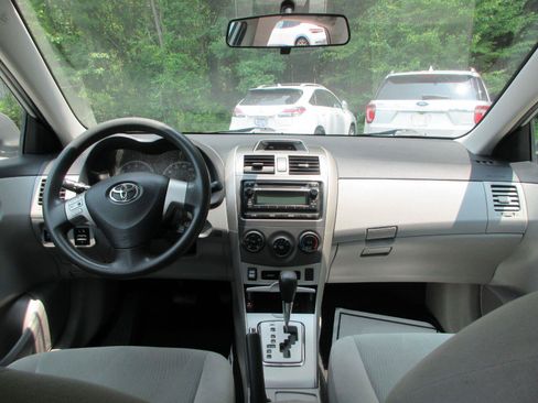 Used 2012 Toyota Corolla LE w/ Premium Pkg FWD image 13