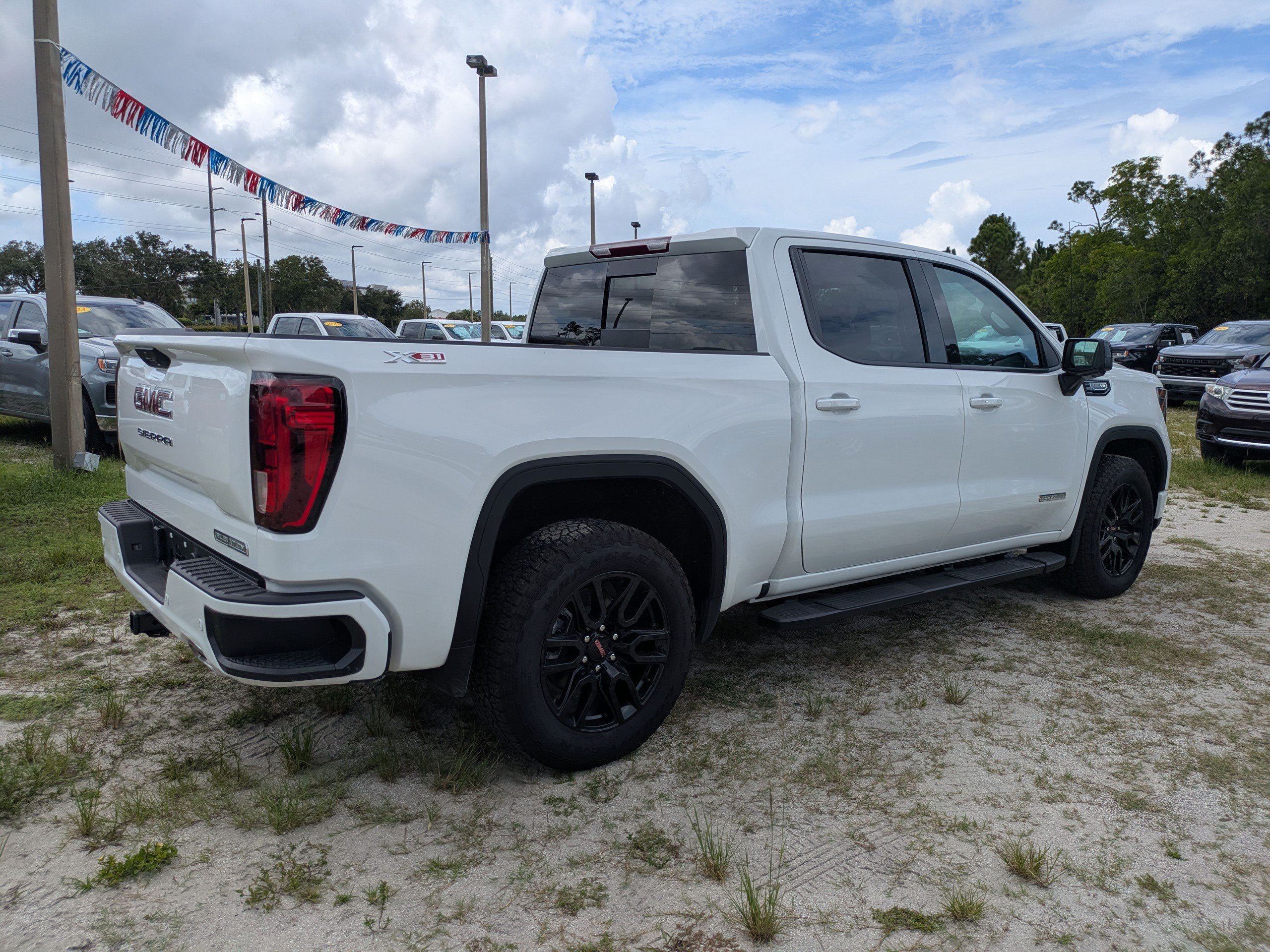 Used 2026 GMC Sierra 1500 Elevation w/ Elevation Premium Package AWD/4WD image 4