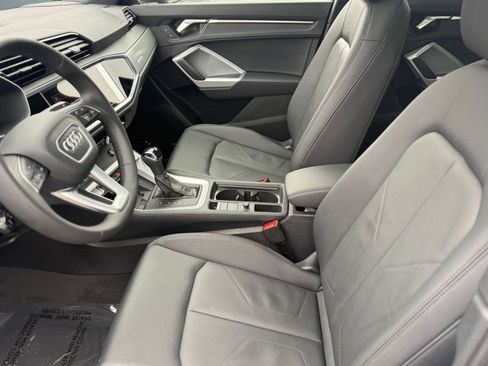 New 2025 Audi Q3 2.0T Premium image 4