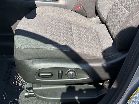 Certified 2024 Chevrolet Equinox LT FWD image 16