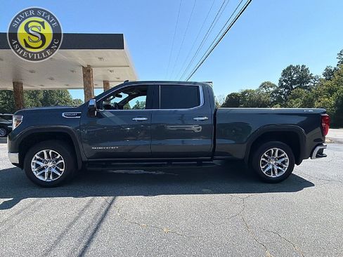 Used 2022 GMC Sierra 1500 SLT w/ SLT Premium Plus Package AWD/4WD image 3