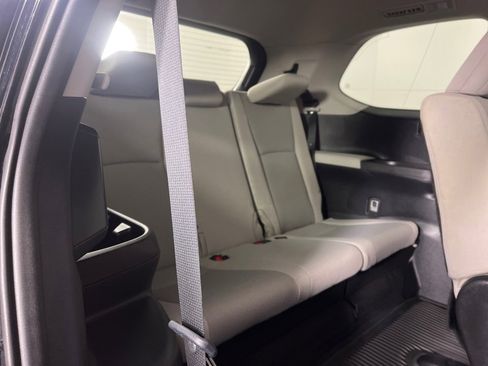 Used 2025 Toyota Grand Highlander FWD image 34