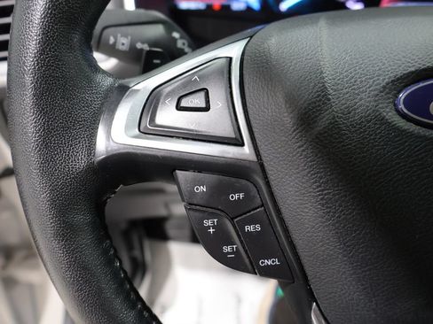 Used 2019 Ford Edge SEL w/ Equipment Group 201A AWD/4WD image 39