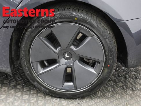 Used 2023 Tesla Model 3 Standard Range image 30
