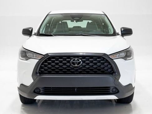 Used 2024 Toyota Corolla Cross L FWD image 4