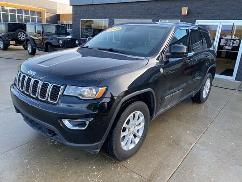 Certified 2021 Jeep Grand Cherokee Laredo image 11