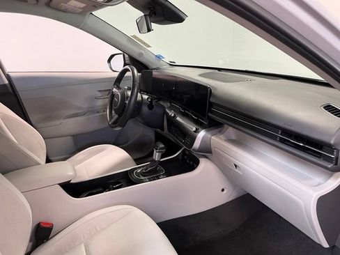 Used 2024 Hyundai Kona SEL AWD/4WD image 11