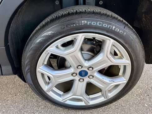 Used 2019 Ford Escape Titanium AWD/4WD image 16