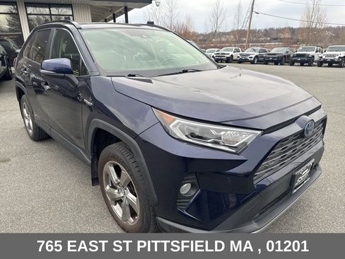 Used 2019 Toyota RAV4 Limited w/ Limited Grade Weather Package AWD/4WD image 10