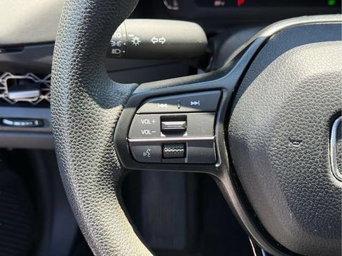 Used 2023 Honda Accord EX image 24