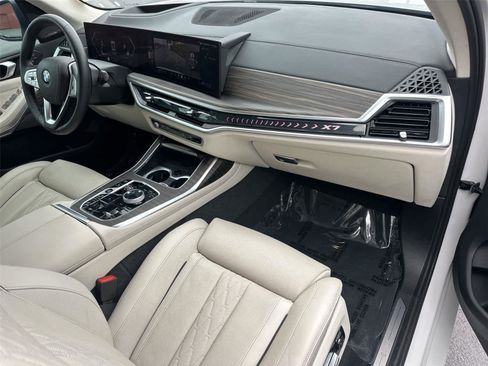 Used 2025 BMW X7 xDrive40i w/ Executive Package AWD/4WD image 13