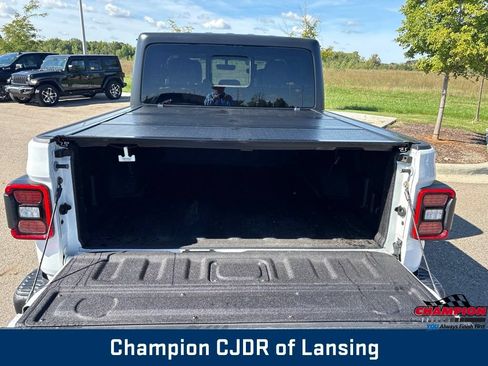 Used 2021 Jeep Gladiator Rubicon AWD/4WD image 14