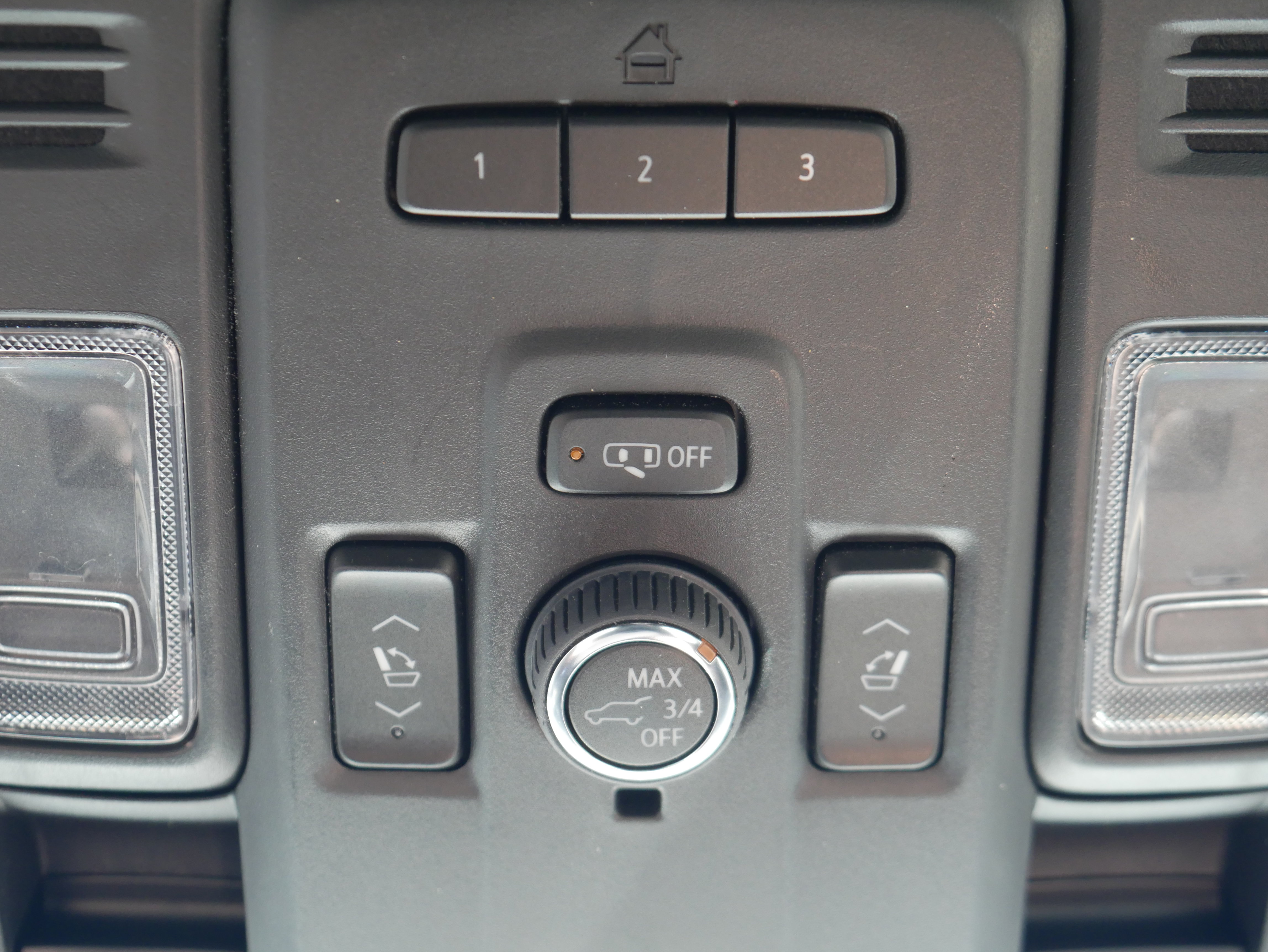 Certified 2023 Cadillac Escalade Premium Luxury Platinum AWD/4WD image 42