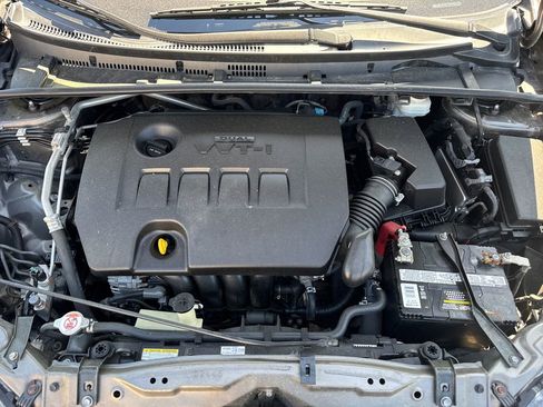 Used 2019 Toyota Corolla LE FWD image 35