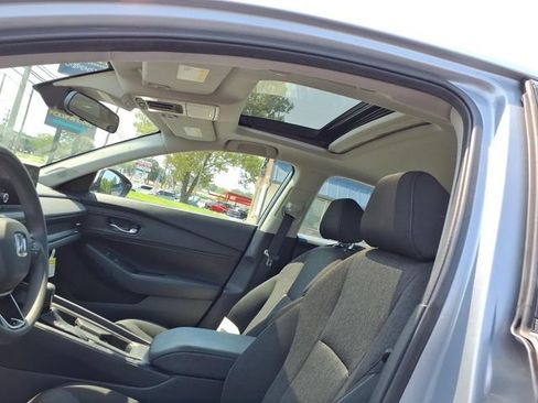 Used 2023 Honda Accord EX image 14