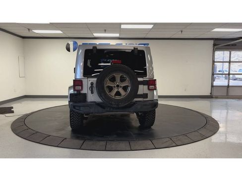 Used 2018 Jeep Wrangler Unlimited Sport AWD/4WD image 7