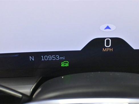 Used 2024 Cadillac Lyriq Sport image 23