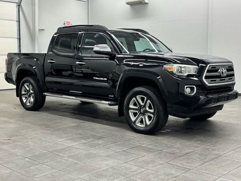 Used 2016 Toyota Tacoma Limited w/ Towing Package image 1