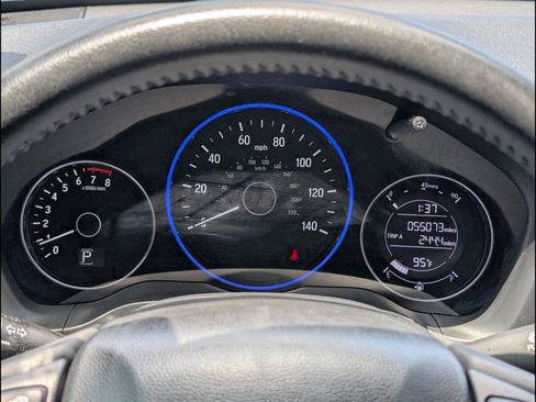 Certified 2021 Honda HR-V Sport image 14