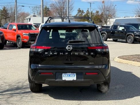 New 2026 Nissan Pathfinder SV image 6