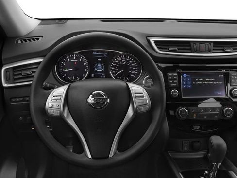 Used 2016 Nissan Rogue S FWD image 35