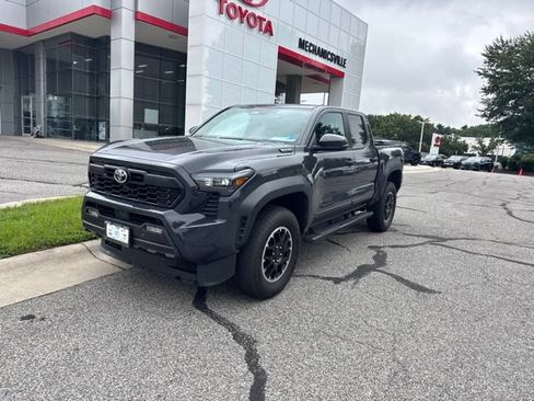 Used 2024 Toyota Tacoma TRD Off-Road w/ TRD Off Road Upgrade Package AWD/4WD image 2