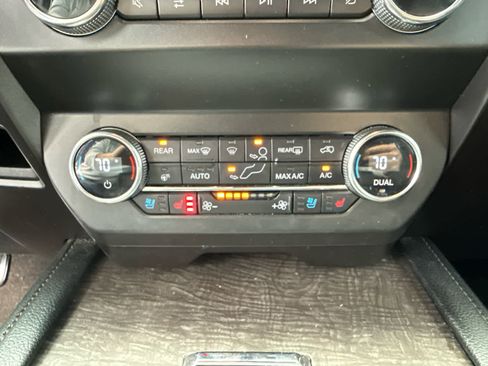 Used 2020 Ford Expedition Max Limited image 16