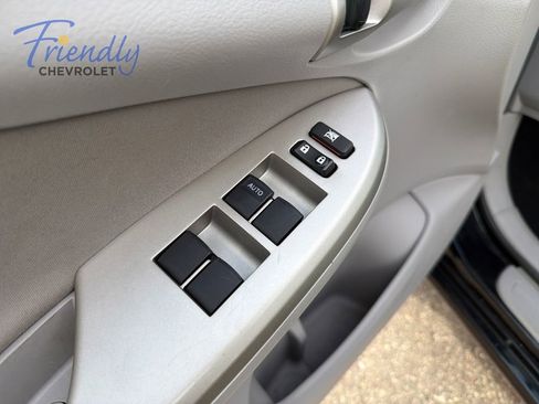 Used 2013 Toyota Corolla LE w/ Premium Pkg FWD image 13