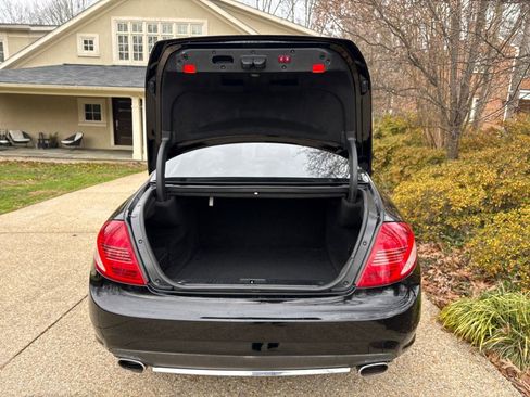 Used 2010 Mercedes-Benz CL 550 4MATIC image 34