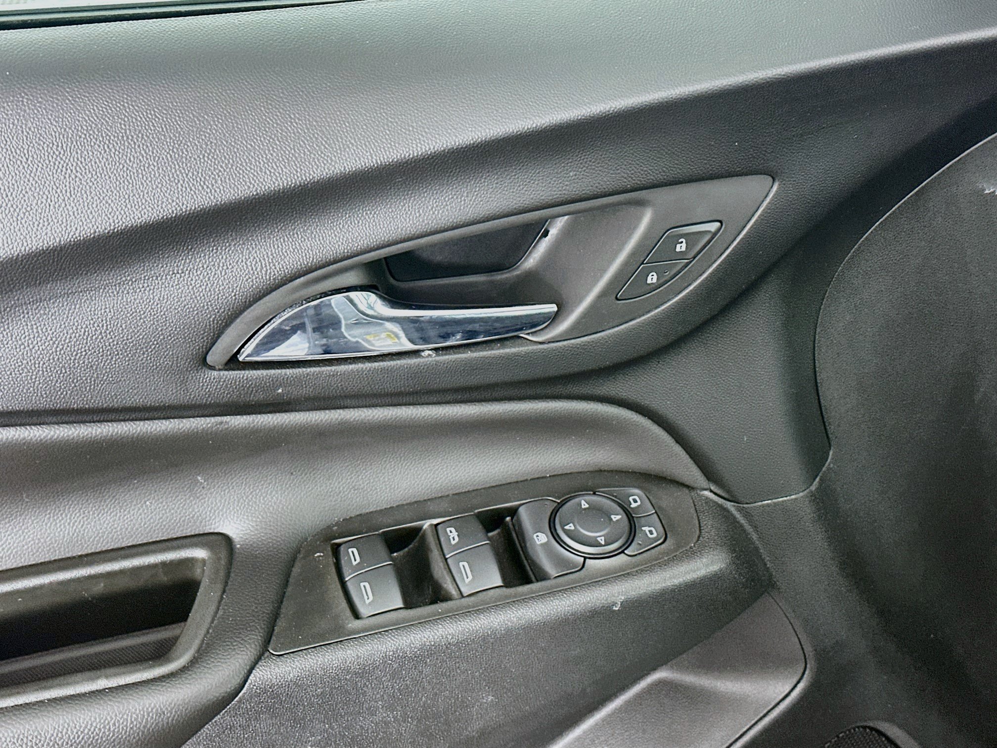 Used 2022 Chevrolet Equinox LT FWD image 15