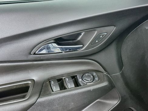 Used 2022 Chevrolet Equinox LT FWD image 15