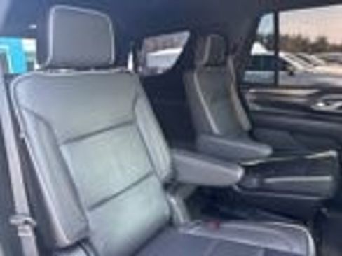 Used 2024 Chevrolet Tahoe Premier RWD image 32