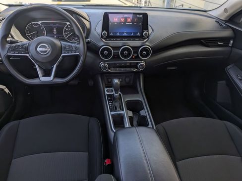 Used 2025 Nissan Sentra SV FWD image 11