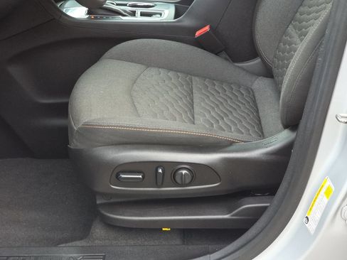 Used 2019 Chevrolet Equinox LT w/ LPO, Floor Liner Package FWD image 26